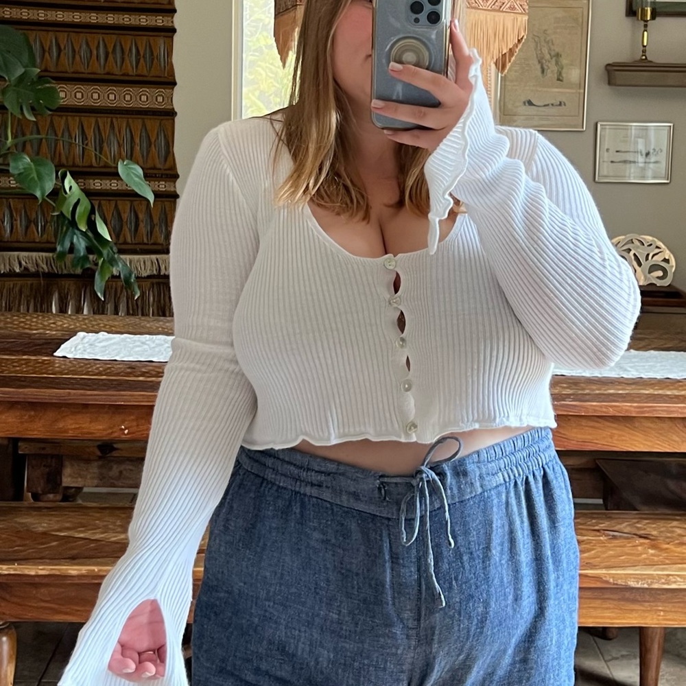White cropped nastygal sweater